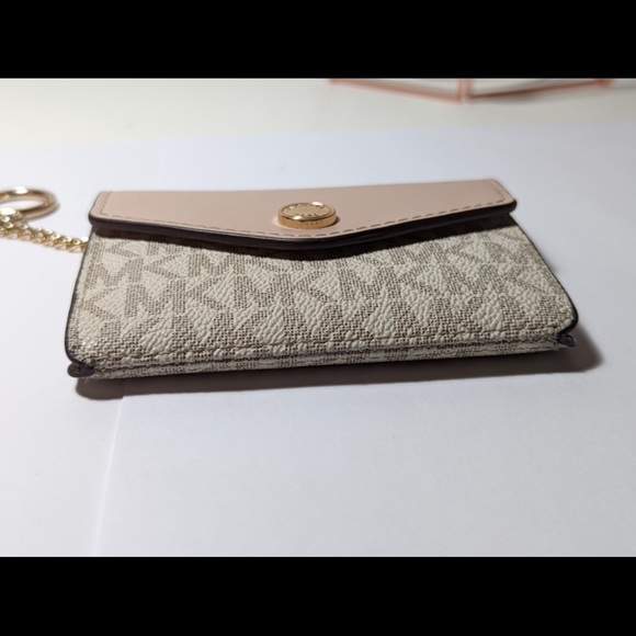 Micheal Kors Card Holder - Picture 2 of 5